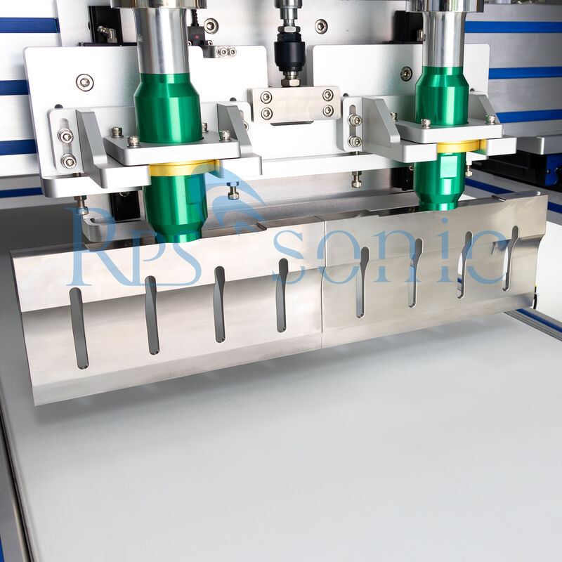 Sabit Performanslı Pasta Kesme için Ultrasonik Kesme Cihazı Geniş Blade ve Fena İşletimli Fırın ve Catering için